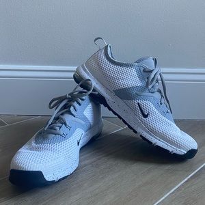 NWOT NIKE training shoes white and black